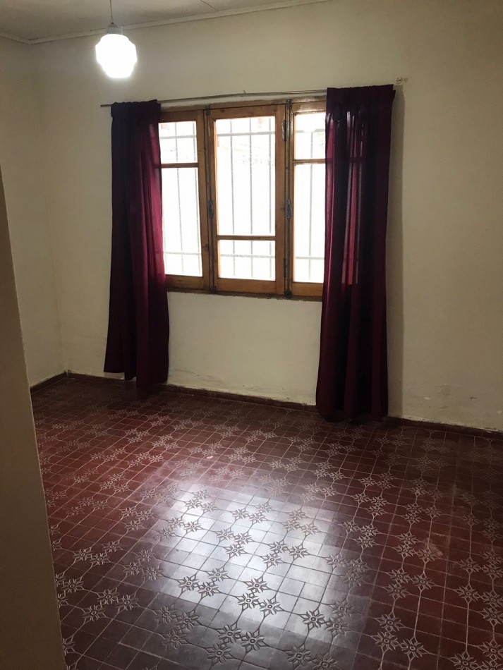 Acogedora  casa en B° Bancario - Inmejorable zona del departamentos de San Rafael - 