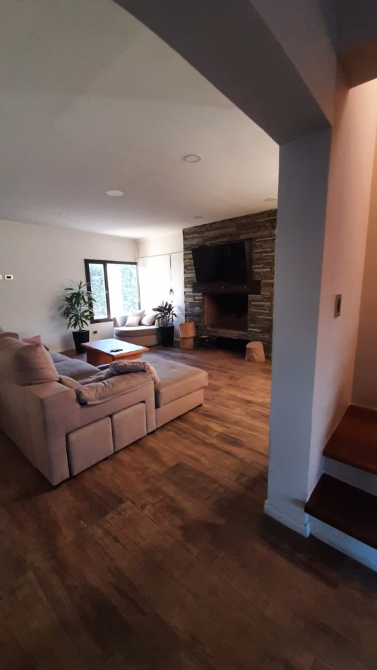 RETASADA!! Residencia de Lujo en barrio privado Complejo Las Lavandas! 