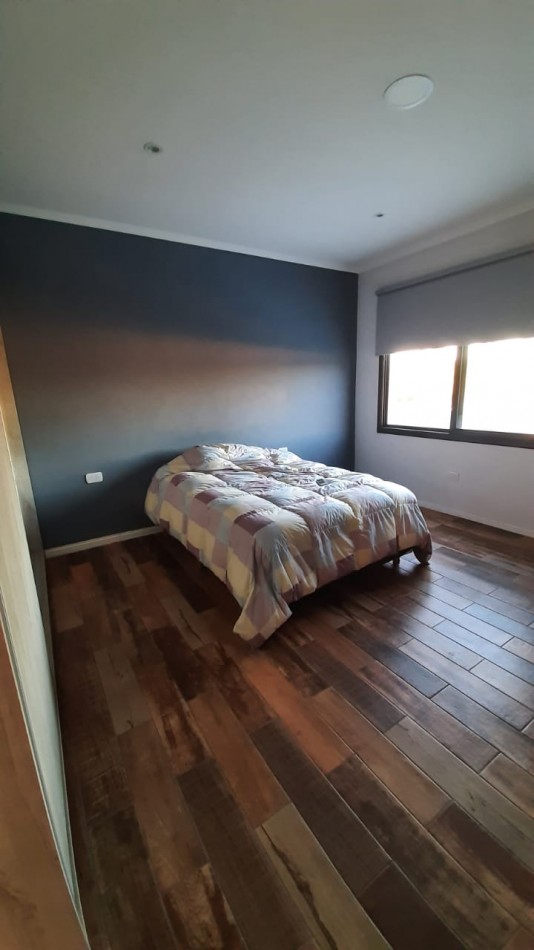 ¡EXCLUSIVA Residencia de Lujo en barrio privado Complejo Las Lavandas! 