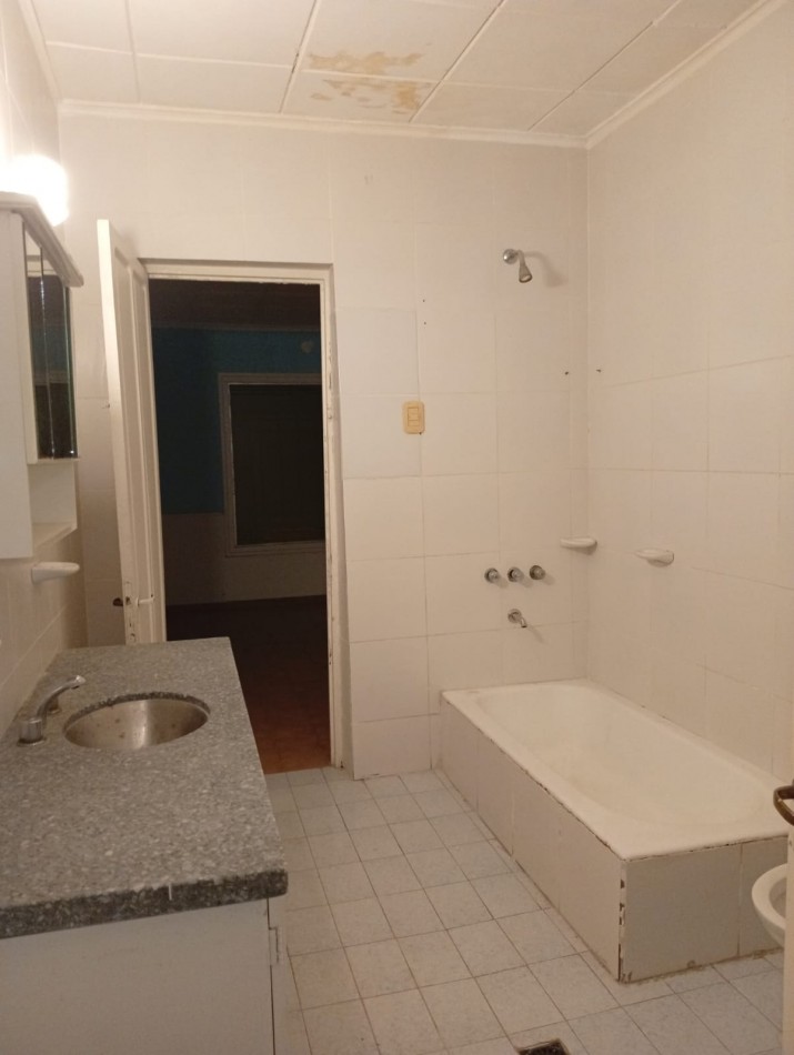 Casa a la Venta "Zona Tribunales"