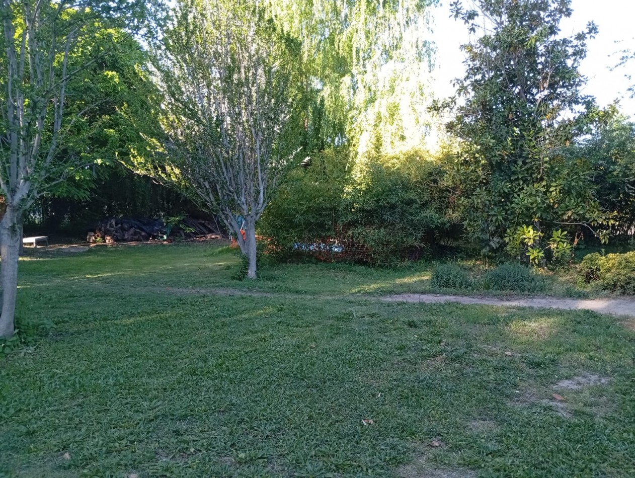 Propiedad en Villa 25 de Mayo: casa con amplio terreno