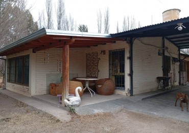 Propiedad en Villa 25 de Mayo: casa con amplio terreno