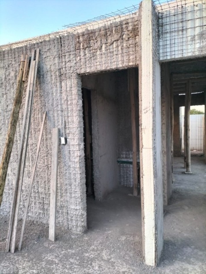 CASA EN CONSTRUCCION A LA VENTA EN BARRIO AMPROS V - MAIPU - MENDOZA