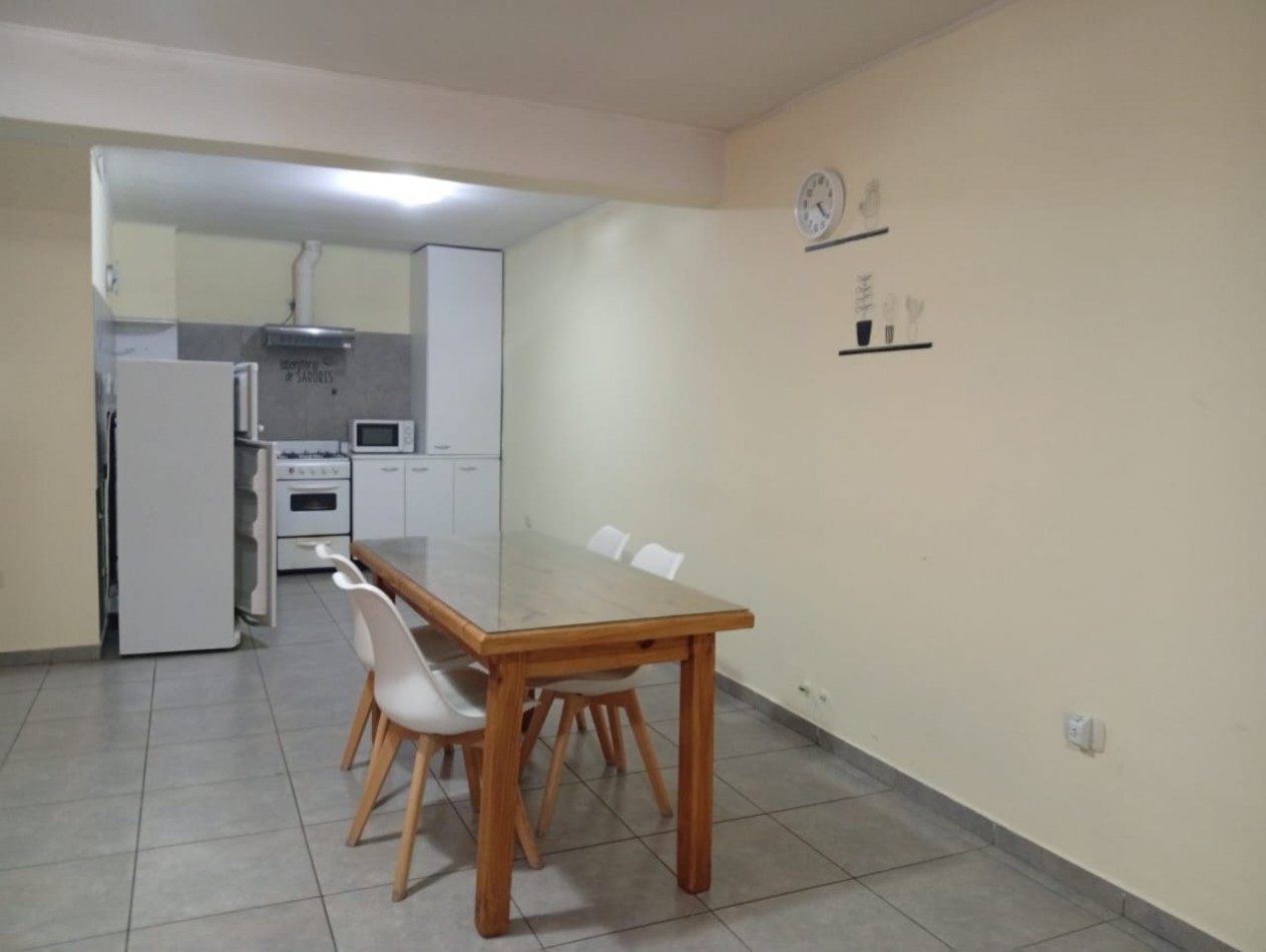 ALQUILO DEPARTAMENTO AMOBLADO EN PLANTA ALTA- AV. EL LIBERTADOR Y MENDOZA