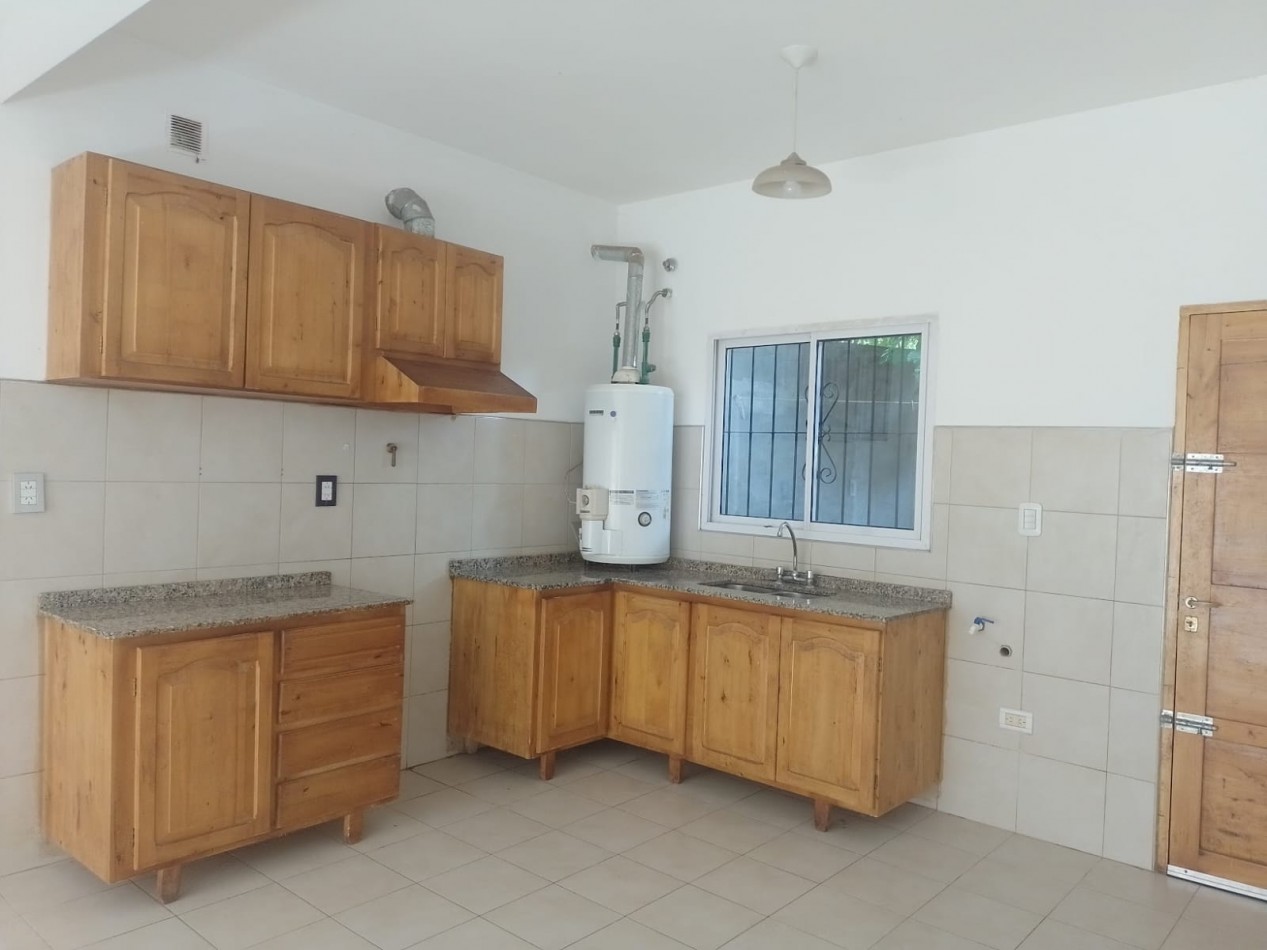 ALQUILO DUPLEX EN CALLE PAUL HARRIS 1.585